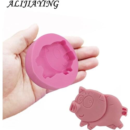 1Pcs Cartoon Pig Silicone Mold Fondant Cake Decorating Tools Candy Clay Molds Cookie Cupcake Chocolate Baking Molds D1249