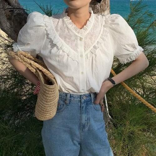 2021 French Retro Palace Style Embroidery Crochet Lace Stitching Shirt Blouse Women Puff Short Sleeve Hollow Sweet Tops 15353
