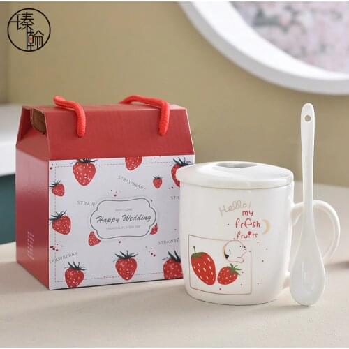 2021 Creative Ceramic Mug Cartoon Strawberry Mug With Lid And Spoon Water Cup Breakfast Cup Creative Gift