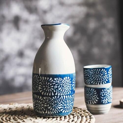 Ceramics Wine Set Gift Box Japanese Blue and White Porcelain Sake 1pot 2 Cup Drinkware Home Kitchen Bar Decoration Water Ware