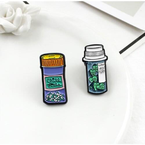 Creative Drift Bottle Brooch Cartoon Medicine Bottle CHILL PILL Heart Potion LOVE ME Juice Enamel Pin Denim Shirt Badge