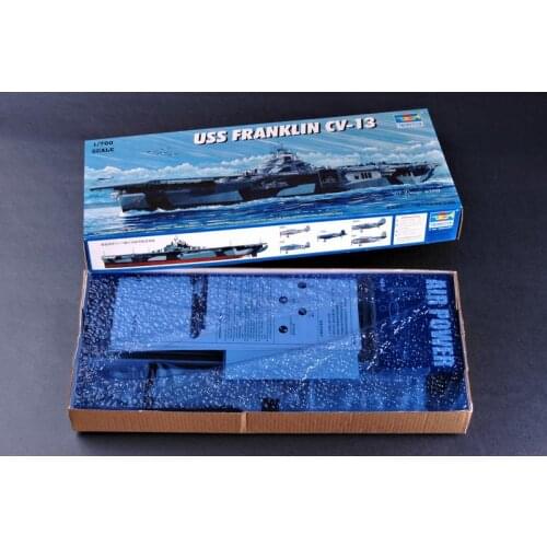 Trumpeter 05730 1/700 USS FRANKLIN CV-13 - Scale Model Kit