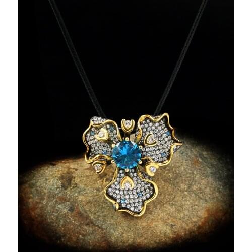 925 Silver Ladies Jewelry Pendant Elegant Flower Pendant Necklace Blue AAAA Zircon Sweater Chain Ladies Clavicle Chain