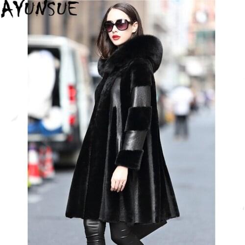 AYUNSUE Black Fur Coats