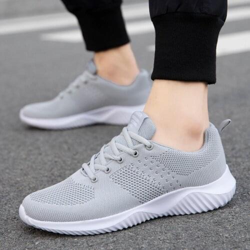 Light Running Shoes Comfortable Mens Sneaker Breathable Non-slip Wear-resistant Outdoor Buffer Shock Walking Men Sport Shoes