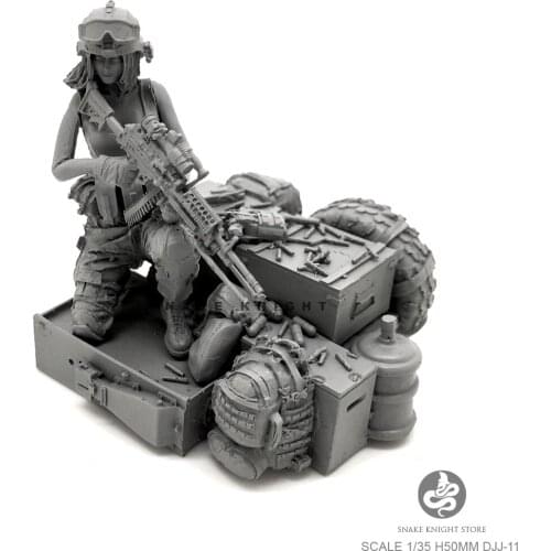 1/35 Resin Female Soldier Female Soldier model kits self-assembled DJJ-11
