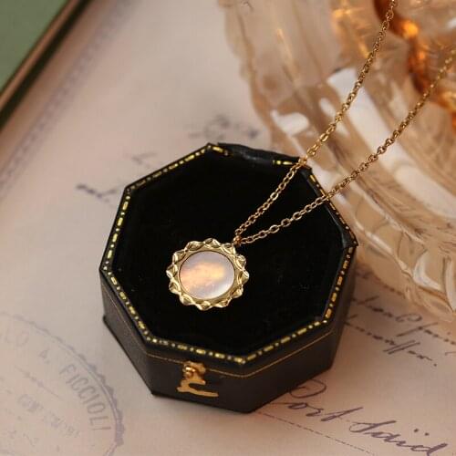 YUN RUO 2021 Yellow Gold Color Shell Sun Pendant Necklace Stainless Steel Jewelry for Woman Fashion Neckalce Factory Wholesale