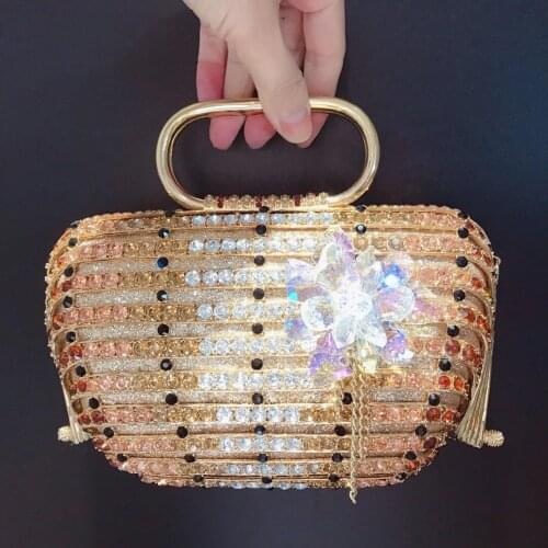 2021 New Arrival White Rhinestone Clutch Purse High Quality Womens Long Chain Shoulder Handbags Elegant Lady Party Wedding Bags
