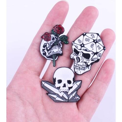 Hand And Heart Badges On Clothes DIY Metal Badges Pin On A Backpack Brooch Bag Clothes Lapel pin Classic Cartoon T-shirt Access