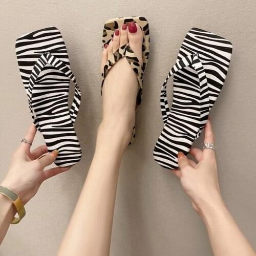 Women Flip Flops Summer Fashion Leopard Sexy Black and White Striped Open-toe Flat Sandals 2021 Casual Slippers Women Shoes