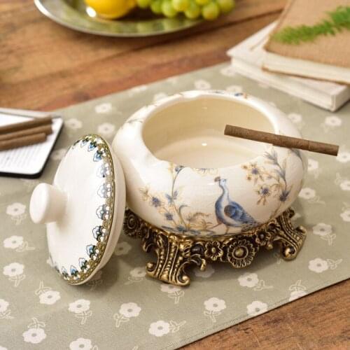 Creative European and American Ceramic Ashtray Home Decoration High-grade Round Headed Ashtray Decoration