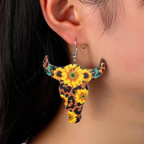 2021 Wholesale Personality Bull Head Modeling Leopard Pattern Sunflower Double Color Leather Earring for Women Girl Jewelry