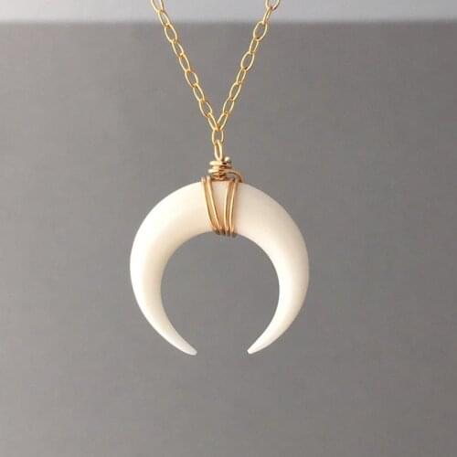Simple White Bone Double Horn Gold Color Pendant Necklace For Women Crescent Moon Chokers Necklaces Fashion Jewelry