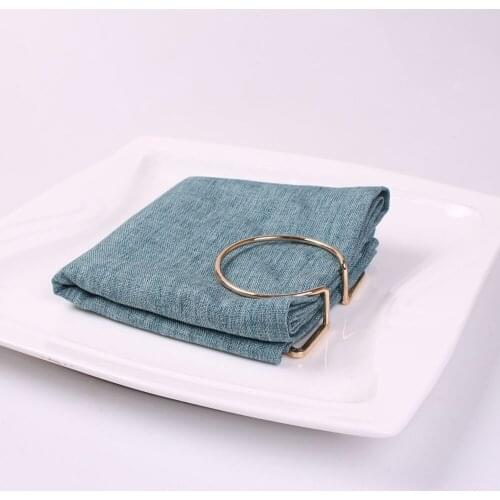 4pcs/golden high-end triangle simple Nordic napkin ring for hotel banquet western food etiquette table decoration