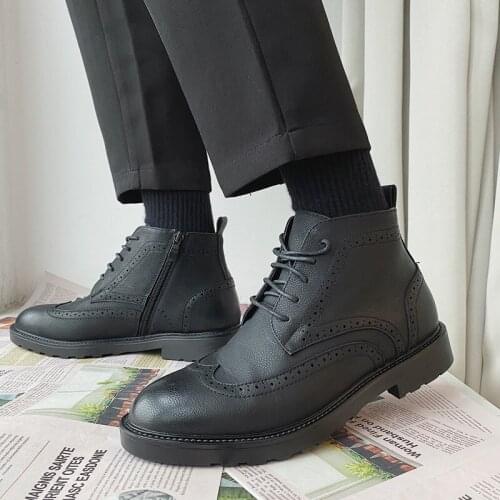 Classic Martin boots mens Korean version of the trend of Brock high-top leather shoes British middle-top leather boots mens