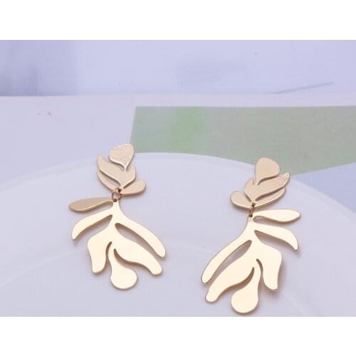 Slim face pop-up retro earrings long style metal texture design personality leaf earrings