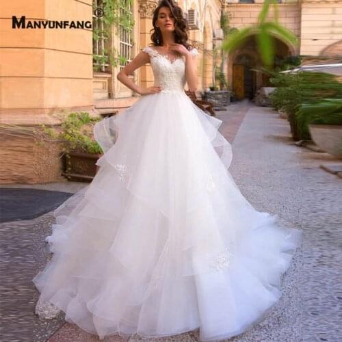 Custom Made Button Back Embroidery Appliques Tulle Cap Sleeve Bridal Ball Gown Elegant O-Neck Chapel Train Wedding Dress