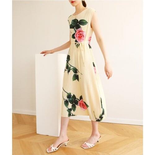 HOT SELLING pleated miyake o-neck sleeveless print Lace up dress A-Line dress IN STOCK