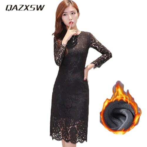 QAZXSW 2019 Autumn Winter Thick Dresses Long Sleeve O-Neck Lace Pullover Ladies Slim Dresses Velvet Hip Package Vestido HB434