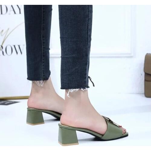 2021 new high heel sandals Harajuku style fashion outer wear thick heel slippers metal buckle flat slippers