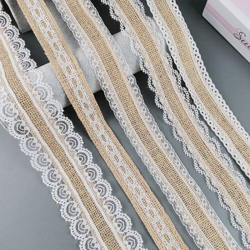 2M Jute Burlap Ribbon Roll with White Flower Lace Craft Hessian Ribbon for Wedding Party Decoration Craft DIY Making Ornaments