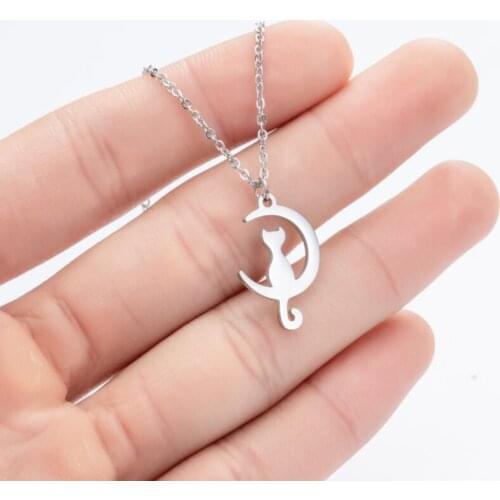 Unique Stainless Steel Moon Cat Necklace Crescent Moon Sitting A Cat Charm Jewelry Collars Choker Women Girl Friendship Pet Gift