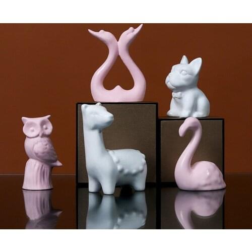 A creative Mini resin handicraft animal ornament household tabletop childrens toy gift ornament