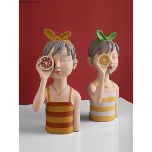 European Resin Girl Figurine Creative Character Storage Tray Teacup Fruit Snack Tray Living Room Character Crafts Ornaments Gift