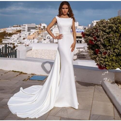 Elegant Court Train Mermaid Wedding Dress 2021 High Quality Scoop Neck Sleeveless Handmade flowers Bridal Gowns