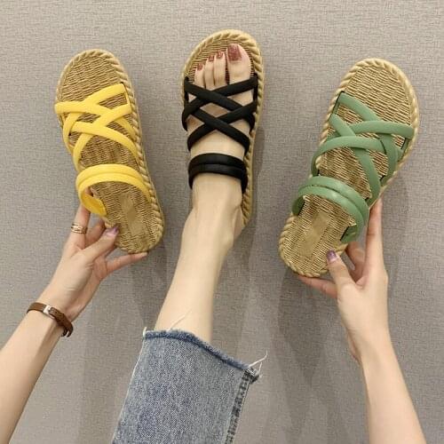 2021 New Sandals Female Summer Korean Students Wear Flat Sandals and Slippers Net Red Roman Beach Shoes