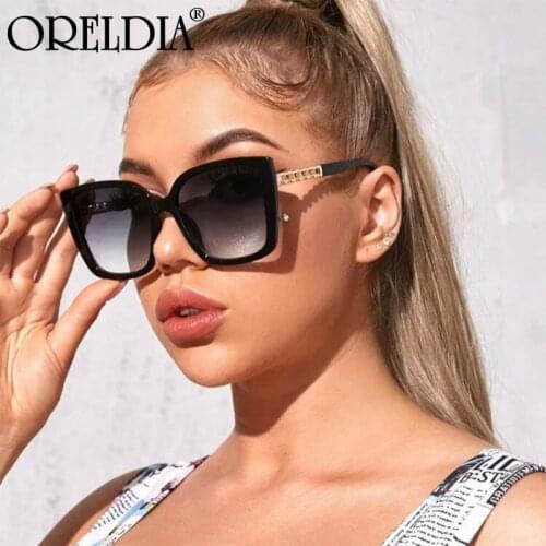 2021 Latest Cat Eye Square Frame Sunglasses Ladies Fashion Metal Chain Temple Glasses Gradient Color Lens Sunglasses Hot UV400