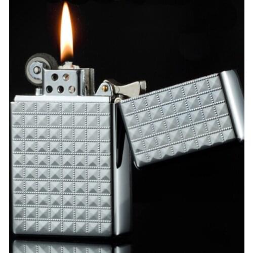 Flint Free Fire Grinding Wheel Lighter Retro Metal Kerosene Oil Windproof Lighter Cigarette Gasoline Refillable Gadgets For Men