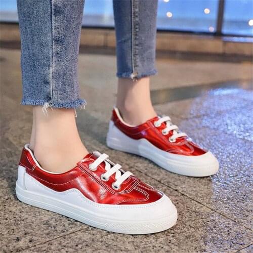 Leather Woman Shoes Fashion New Woman PU Leather Shoes Ladies Breathable Cute Heart Flats Lace-Up Casual Shoes White Sneakers