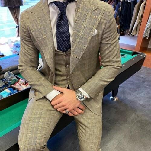 2021 New tailor-made Plaid Men Suits Peaked Lapel Formal Business Suit groom Wedding Suits For Men slim fit 3 Pieces customized