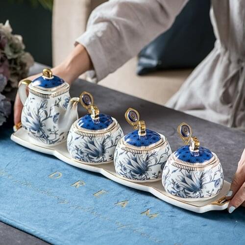 European Luxury Kitchen Spice Box Set Household Ceramic Salt Shaker Oil Pot Chili Pepper Storage Pot Kitchen Utensils Porcelain