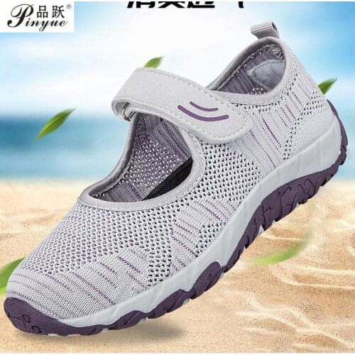 Mothers shoes, knitted fabric loafers for women, casual sneakers for spring and summer, flat heels, breathable flat shoes