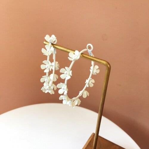 Girls Temperament Big Circle Hoops Earrings Matte Flowers New Vintage Earrings