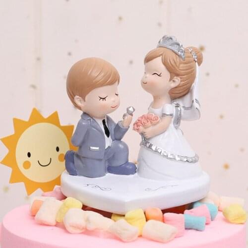 1pc Happy Wedding Ornament Cartoon Couple Miniature Love Rose Craft Cake Bakery Decoration Home Decor Gift