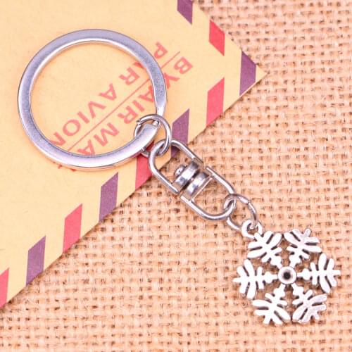 New Fashion Keychain 20x23mm snowflake snow Pendants DIY Men Jewelry Car Key Chain Ring Holder Souvenir For Gift