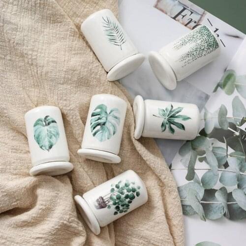 Nordic Style Hand-painted Leaf Pattern Ceramic Toothpick Holder Porcelain Toothpick Dispenser Living Room Table Accessories