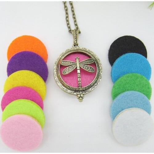 Newest Arrival Good Quality Hollowed Dragonfly Round Slide Magnetic Locket DIY Fragrance Essential Oil Diffuser Pendant Necklace