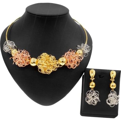 Yulaili Trend Dubai Gold Jewelry Sets for Women Flowers Pendant Necklace Earrings Charm Bracelet Ring Bridal Party Accessories