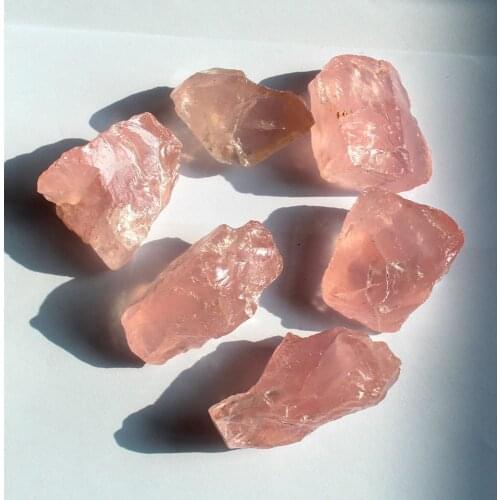 50-70g Natural Raw Pink Rose Quartz Crystal Rough Stone Specimen Healing Crystal Natural Stones and Minerals Fish Tank Stone