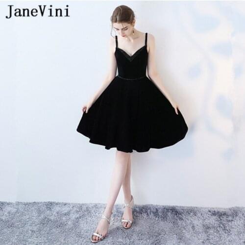 JaneVini Vintage Velvet Short Bridesmaid Dresses 2018 A Line V Neck Beaded Backless Knee Length Girls Homecoming Dress Plus Size