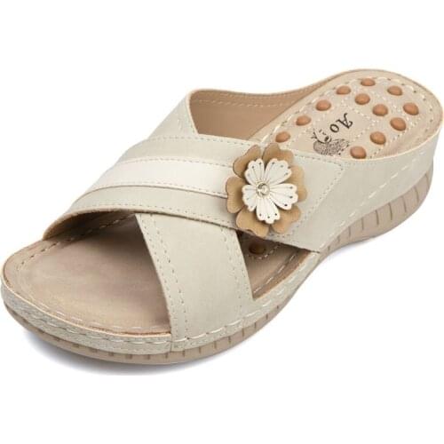 High Quality Woman Slippers PU Leather Flower Sandals Holiday Leisure Beach Shoes Light Weight Cozy Home Chunky Platform Shoe