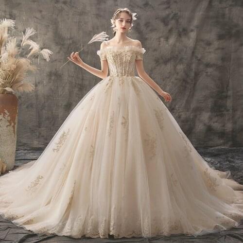 New Pearls Short Sleeves Wedding Dresses 2020 Boat Neck Lace Appliques Ball Gown Vestido De Noiva Wedding Dress with Royal Train