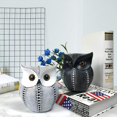 Lovely Bird Owl Resin Model Figurine Ornament Craft Home Desktop Decoration Interior Living Room Office Decor Christmas