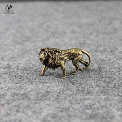 Copper Majestic Lion King Key Chain Miniatures Figurines Desk Decorations Vintage Brass Mini Animal Statue Home Decor Ornaments