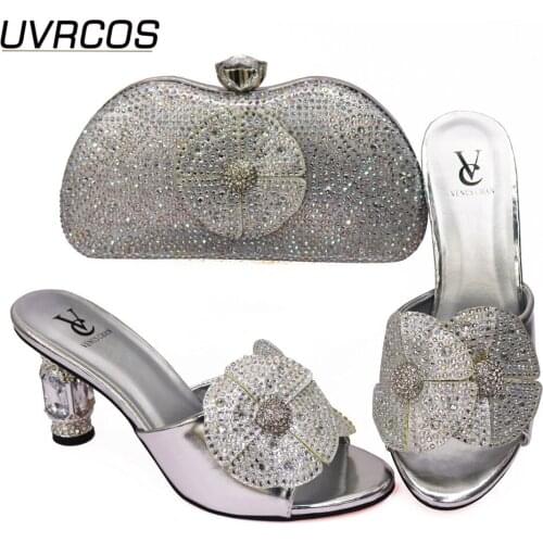 Italian Design Ladies Shoes and Bag Set in Silver Color Matching Shoes and Bag Set Decorated with Flexible for Party