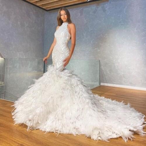2021 Feather Mermaid Evening Dress Beading Crystals Halter Neck Luxury Prom Dress Sleeveless Formal Party Gowns